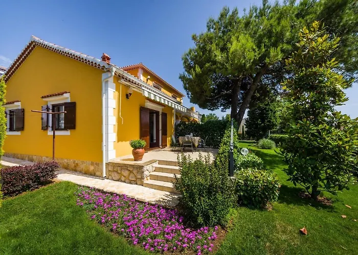 With Parking Space - Diklo, - 5809 Apartament