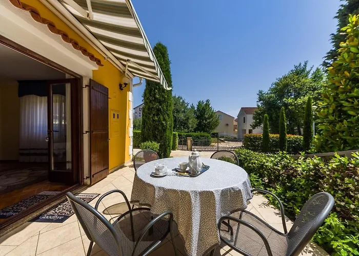 With Parking Space - Diklo, - 5809 Apartament