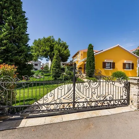 Apartamento With Parking Space - Diklo, - 5809 Zadar